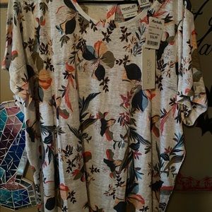 NWT blouse white w floral 2X